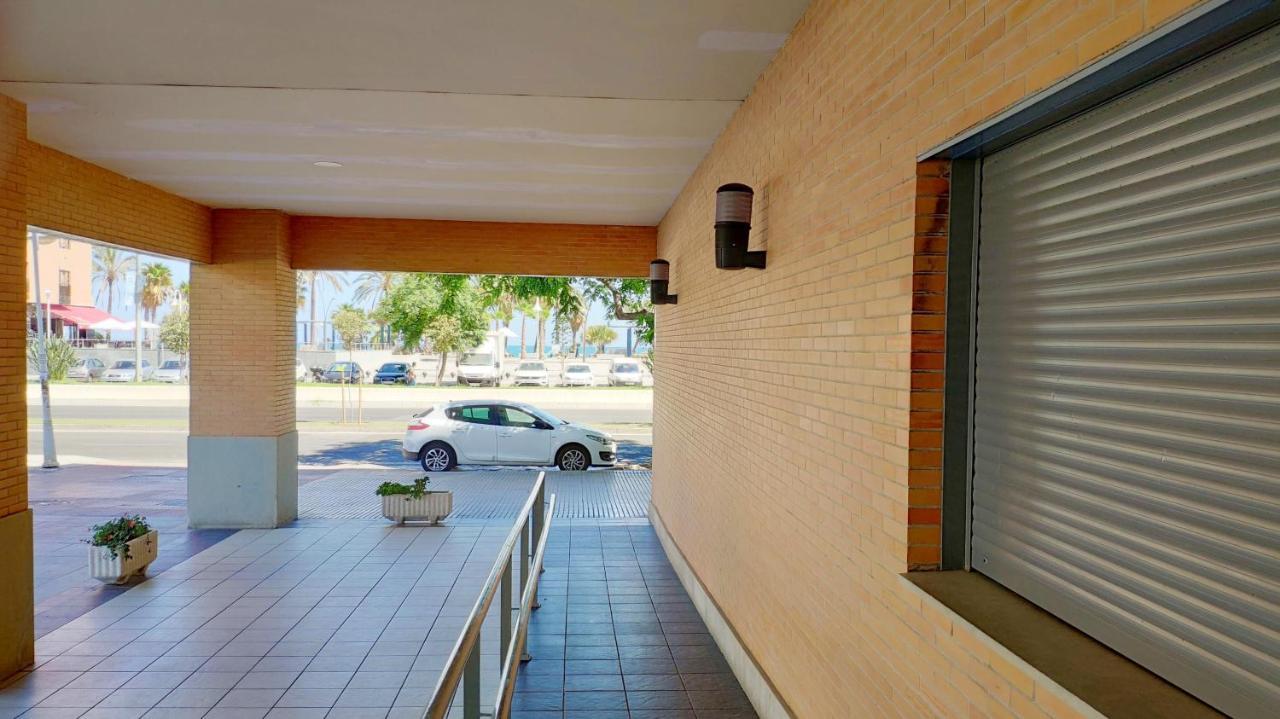 On The Beach! Frente Al Paseo Maritimo, Parking Y Piscina Μάλαγα Εξωτερικό φωτογραφία